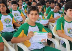 Projeto Pequenos Brilhantes realiza formatura de estudantes em Plácido de Castro
