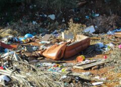 Prefeitura reforça limpeza de bueiros e faz apelo à população sobre o descarte correto de lixo