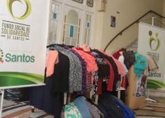 Campanha do Agasalho de Santos arrecada 51 mil peças e segue até setembro. Veja onde doar