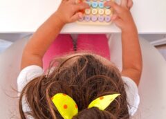 Mesada por Pix e conta digital entram na rotina financeira de crianças e adolescentes