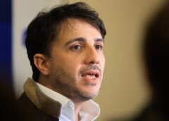 Renan propõe cortes na Previdência e alterar pisos da saúde e educação