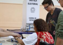 Primeiro turno contou com 43% mais eleitores de ao menos 70 anos