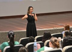Alunos de Santos mobilizam colegas para prova estadual de avaliação