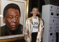 Museu Pelé recebe obra de artista sérvia no aniversário do Rei do Futebol